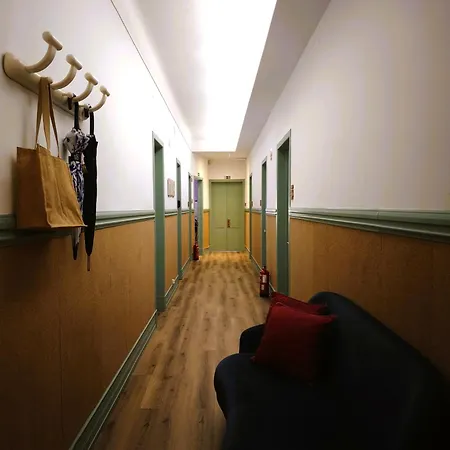 Hostel Ey