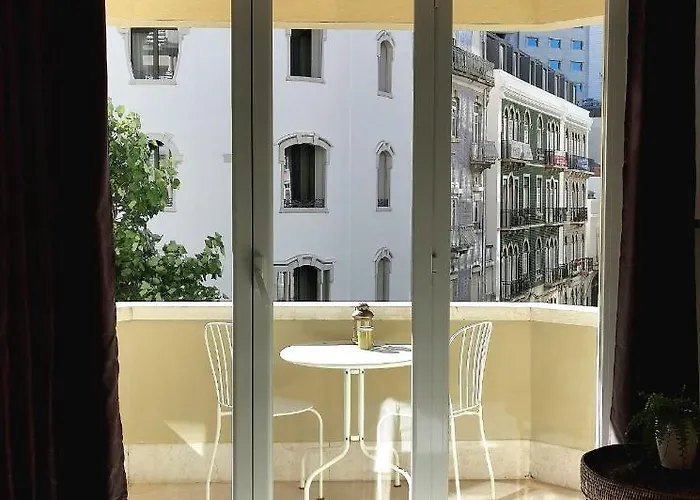 Ey * Lisboa