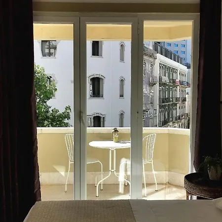 Ey Lisbon Guesthouse * Лиссабон