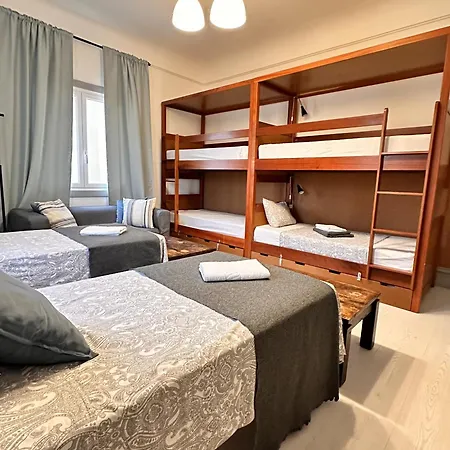 Ey Lisbon Guesthouse Гостевой дом