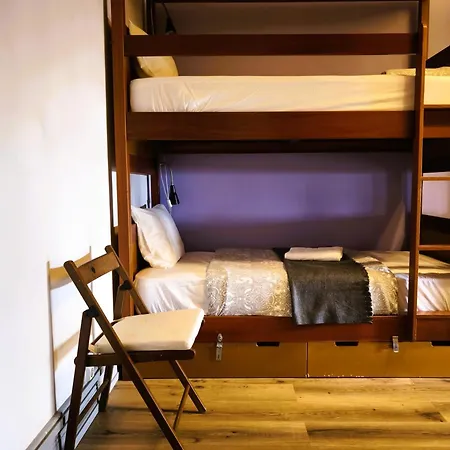 Ey Lisbon Guesthouse * Лиссабон