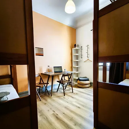 Ey Lisbon Guesthouse Лиссабон